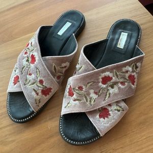 Primark women’s floral embroidery flat sandals size 8